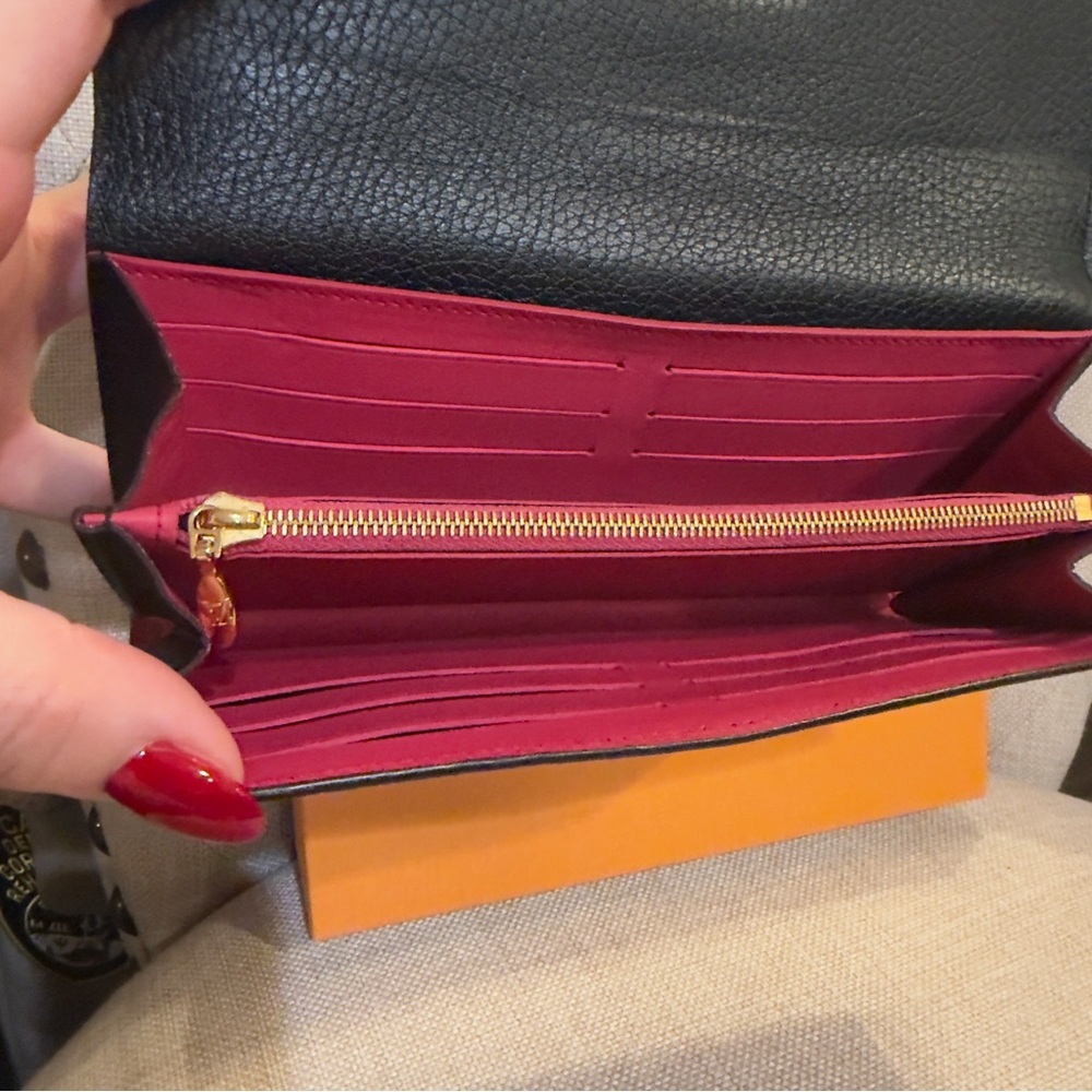 LOUIS VUITTON Capucines Taurillon Black Pink Leather Gold LV Buckle Large Wallet - Picture 11 of 16